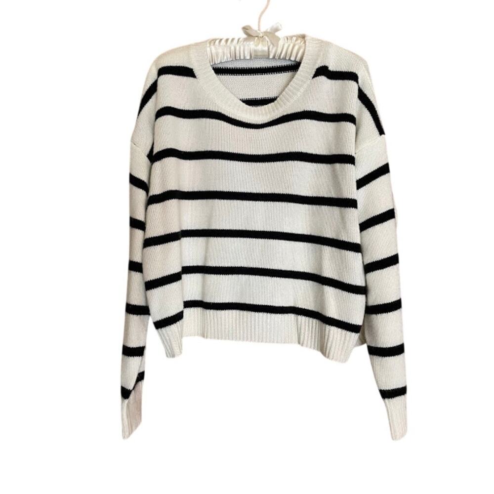SHEIN White Black Striped Crewneck Sweater Size M Medium Knit Pullover